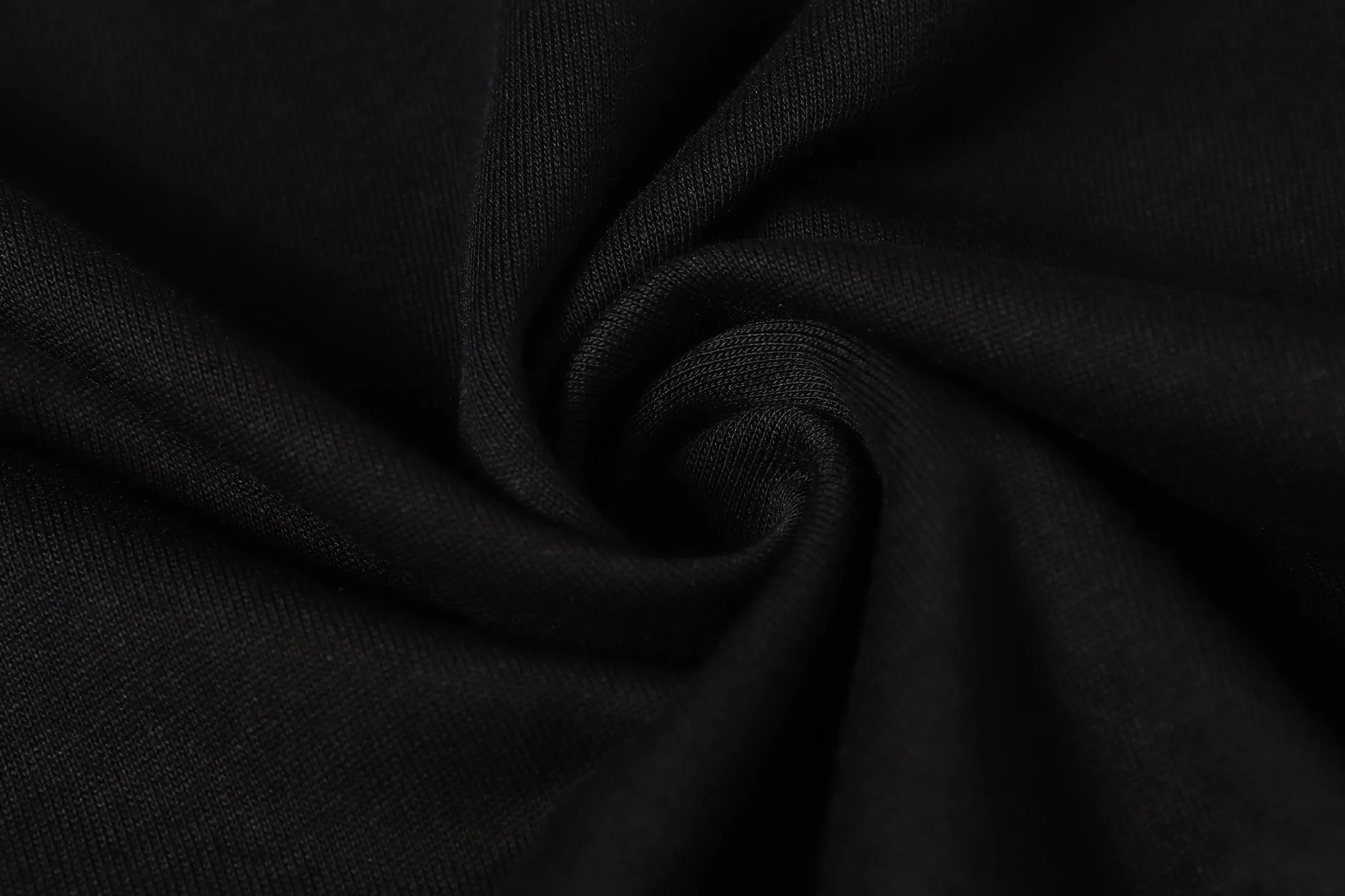 P140 Cross-border model, please do not place an order if you are pursuing quality -Chrome Hearts/Chrome Hearts 24ss classic horseshoe print popular short-sleeved T-shirt -High weight, high density and high quality. The wool is soft, delicate and skin-friendly. It feels soft and silky. It has excellent warmth and skin-friendly properties. -Customized weaving and dyeing, no color difference. No matter the fabric or workmanship details, it beats the ordinary version on the market. -Colour: black white -Size: S M L XL